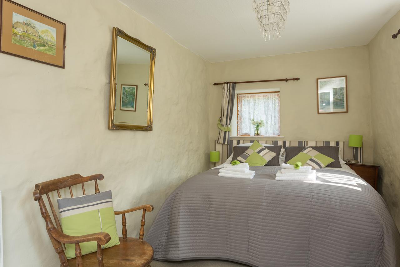 Townhead Farmhouse Bonsall Exterior photo